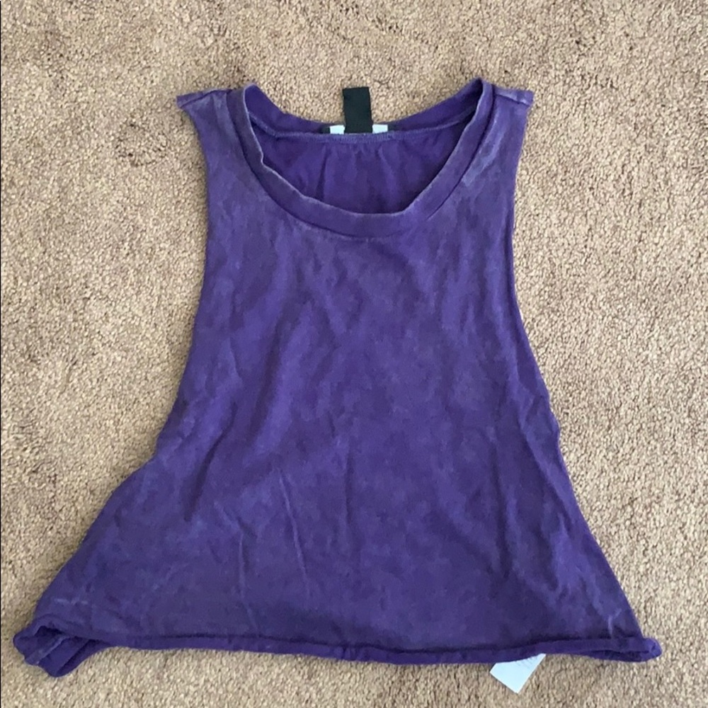 Muscle crop tank